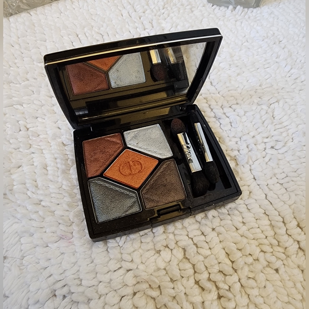 Dior. Dior En Diablo. 5 Couleurs. Eyeshadow Palette. 087 Volcanic.